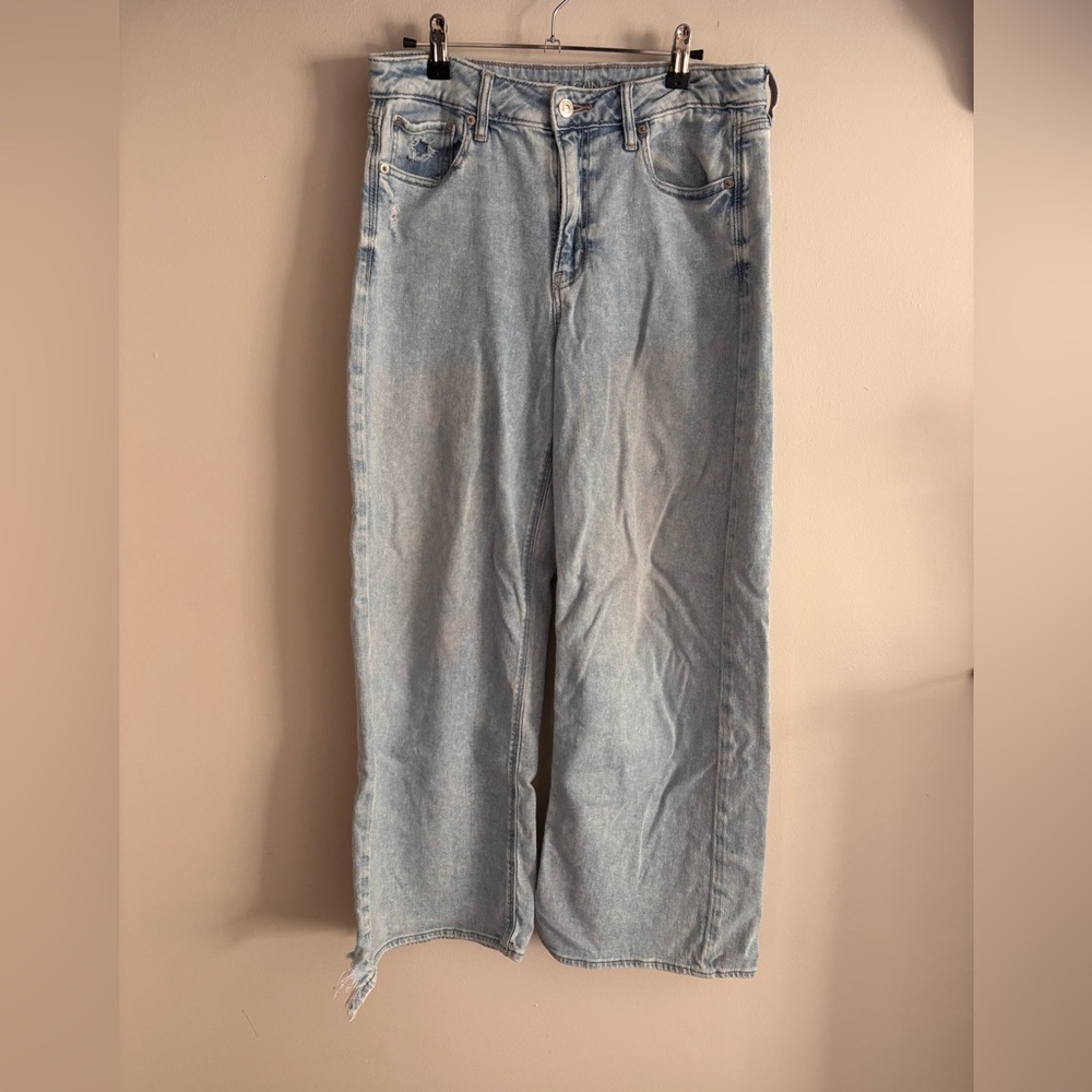 American Eagle Outfitters Light Wash Straight Leg Jeans